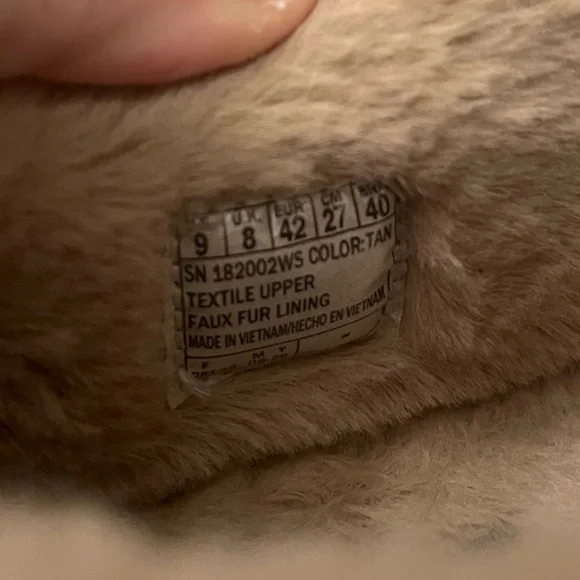 9 Wide Men's Skecher's Brown Fleece-Lined Slippers - Picture 8 of 8